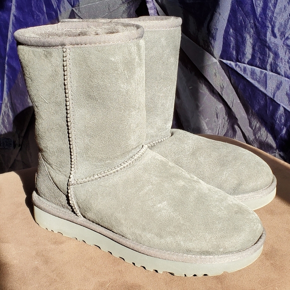 Ugg Classic Gray Boots - Picture 6 of 9